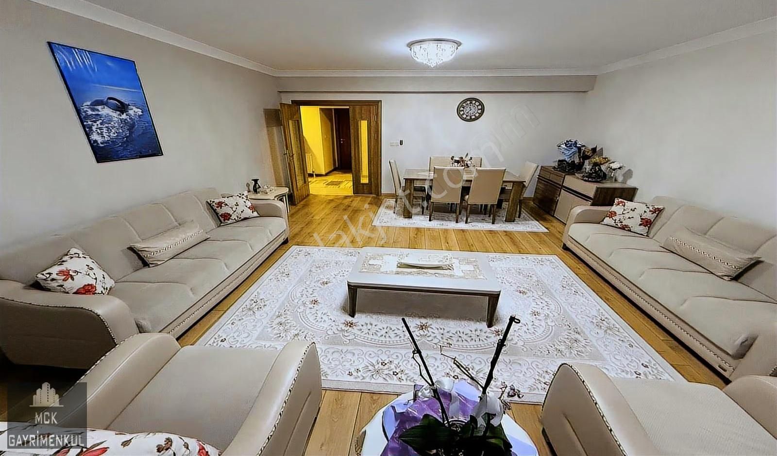 Mck'dan Zümrüt Sitesi 3+1 165m2 Ön Cephe Cadde Üstü Site Dairesi - Görsel 12