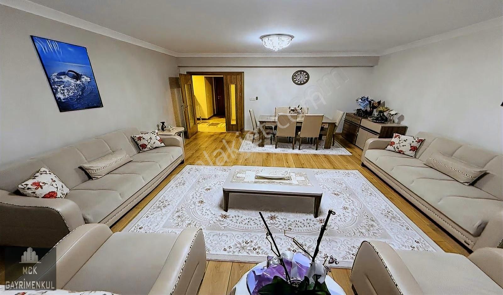 Mck'dan Zümrüt Sitesi 3+1 165m2 Ön Cephe Cadde Üstü Site Dairesi - Görsel 6