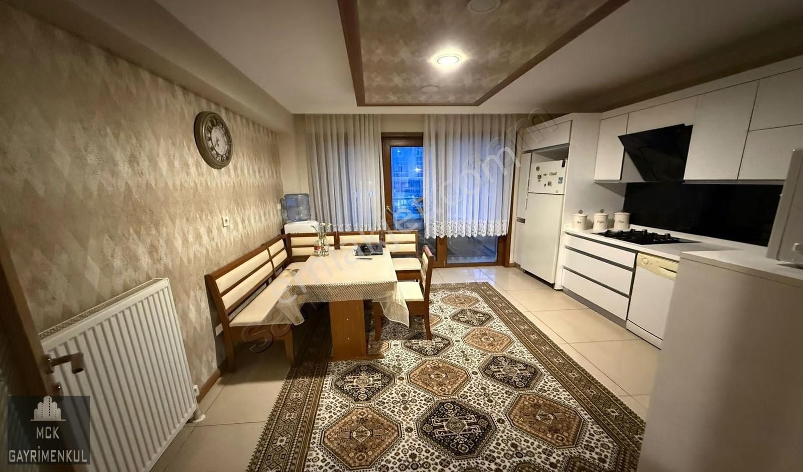 Mck'dan Zümrüt Sitesi 3+1 165m2 Ön Cephe Cadde Üstü Site Dairesi - Görsel 15