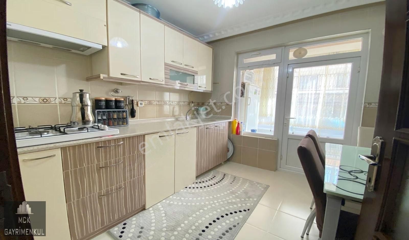 Mck'dan Atapark Mah. Y.giriş Altı Tam Daire Geniş M2 3+1 !!!