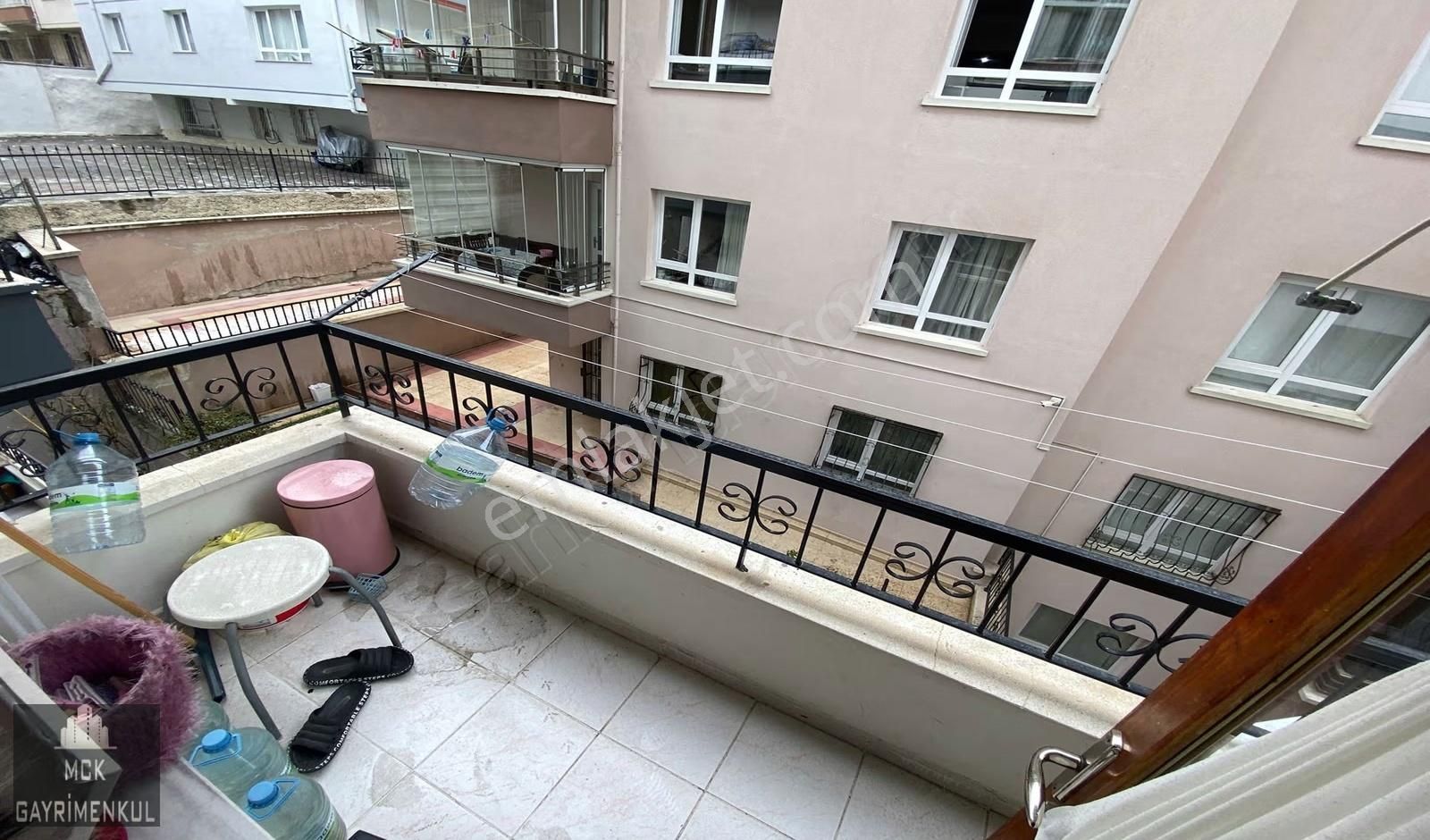 Bademlikte Yüksek Giriş Kat Konumunda Çift Balkonlu 3+1 - Görsel 2