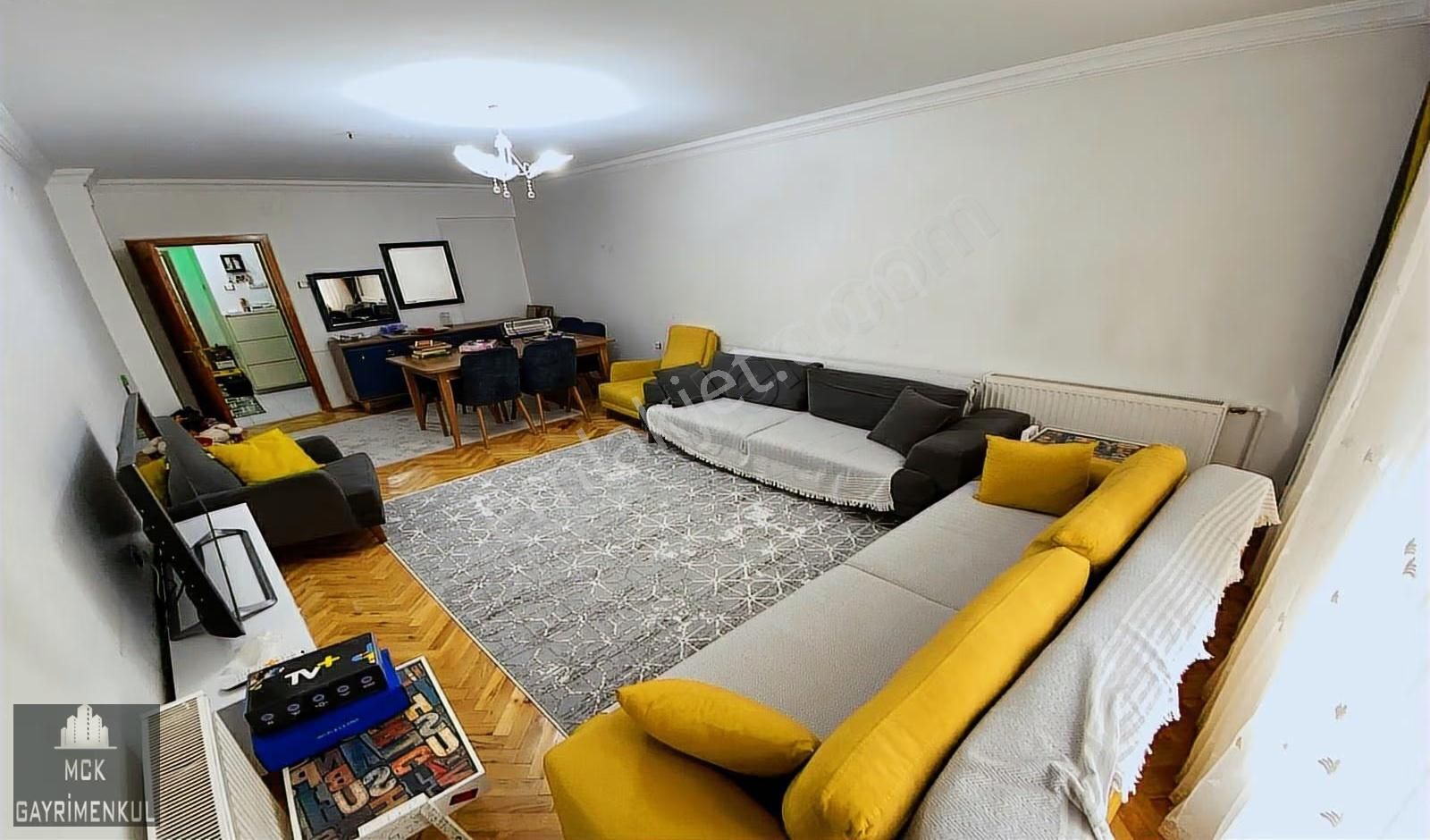 Bademlikte Yüksek Giriş Kat Konumunda Çift Balkonlu 3+1