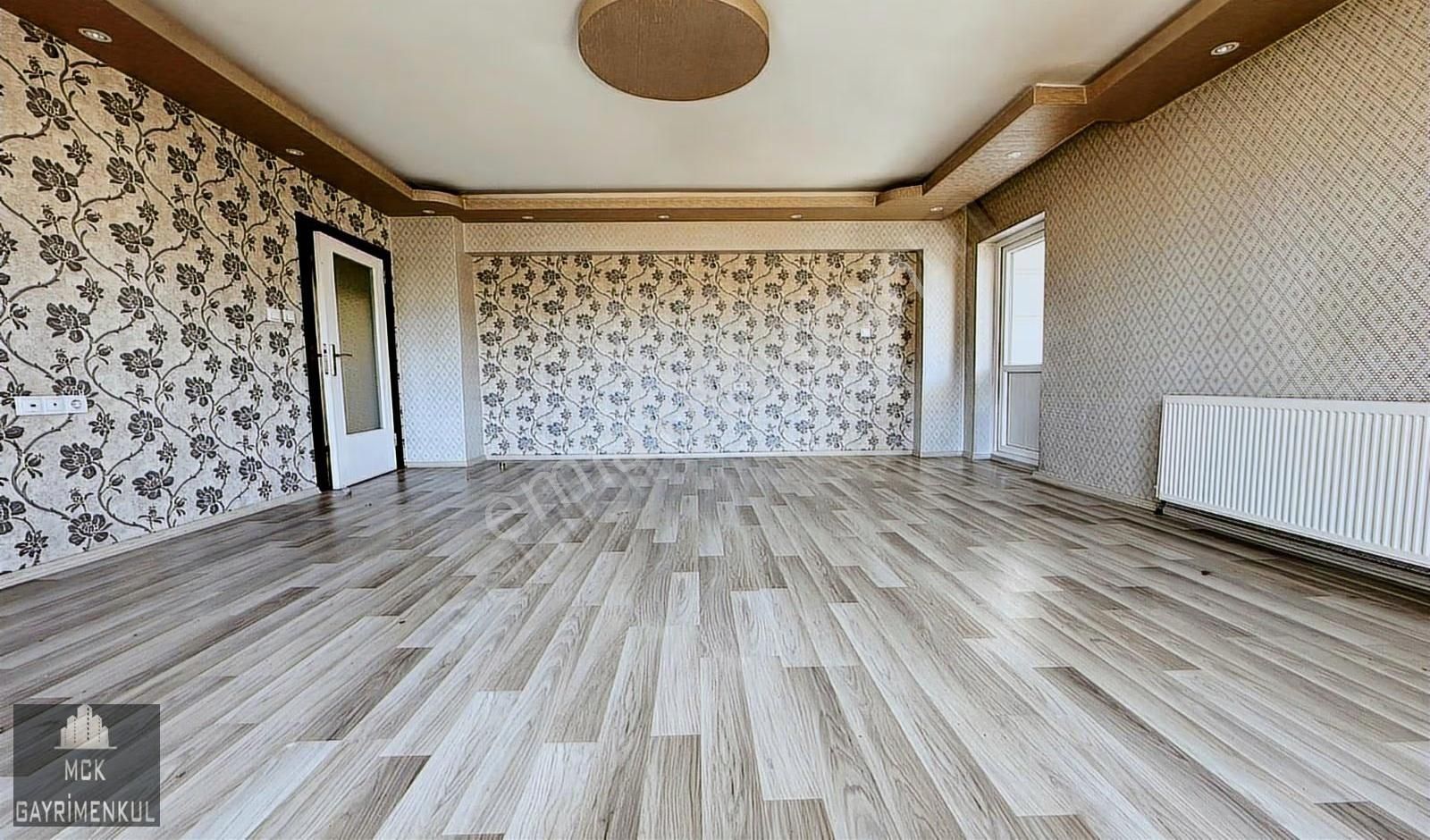 Mck'dan Yeni Bina Kanuni Pazar Yanı Cadde Cephe 3+1 Yapılı Daire - Görsel 15