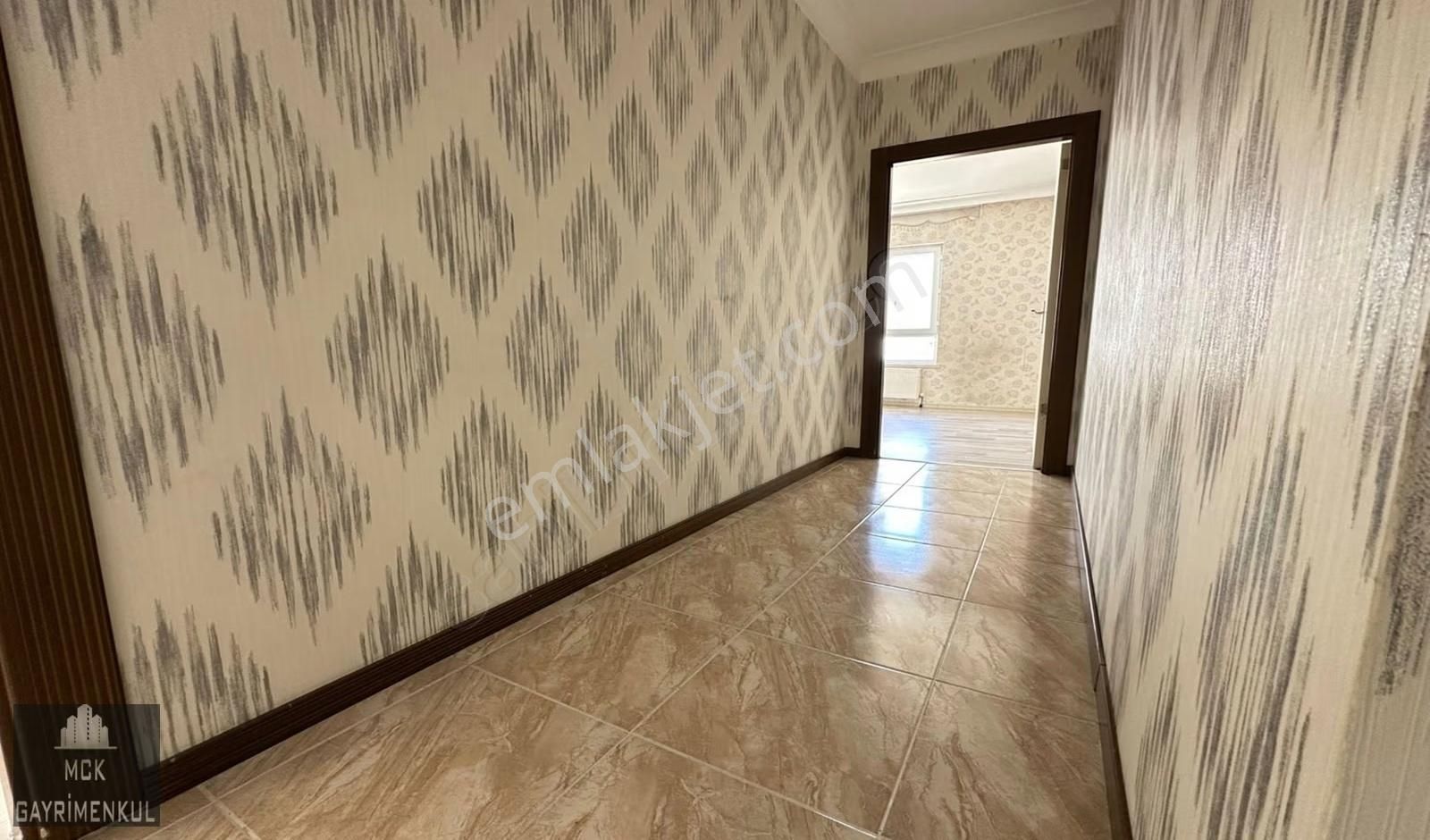 Mck'dan Yeni Bina Kanuni Pazar Yanı Cadde Cephe 3+1 Yapılı Daire - Görsel 11