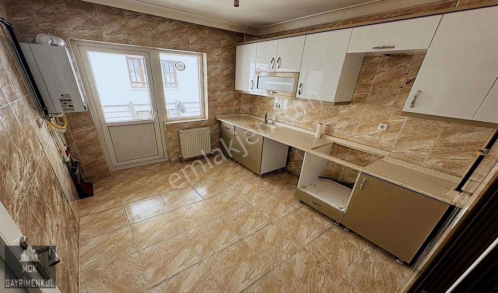 Mck'dan Yeni Bina Kanuni Pazar Yanı Cadde Cephe 3+1 Yapılı Daire - Görsel 12