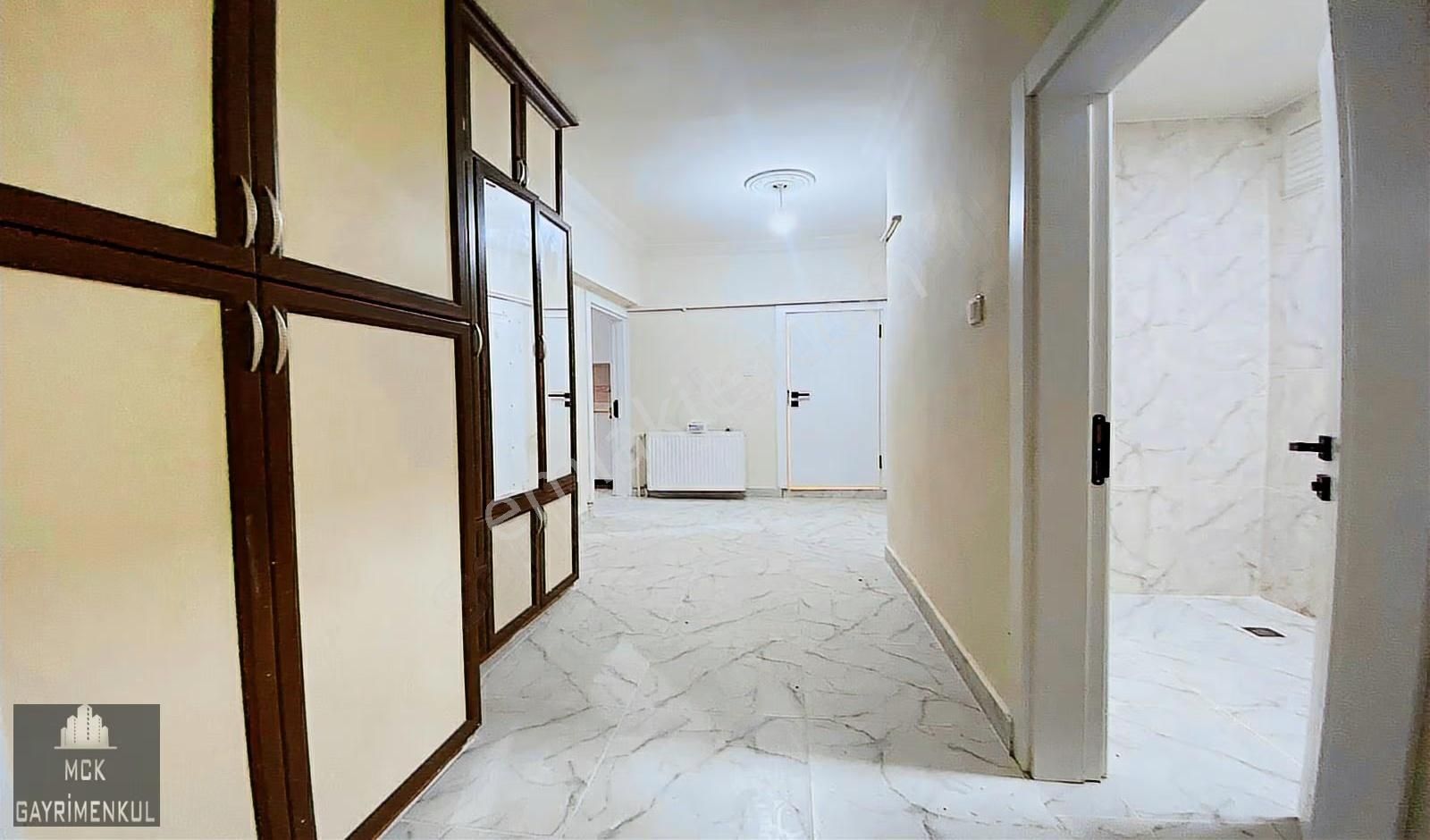 Yunus Emre Caddesi Yakını Yapılı Balkonlu 3+1 Bahçe Kat - Görsel 22