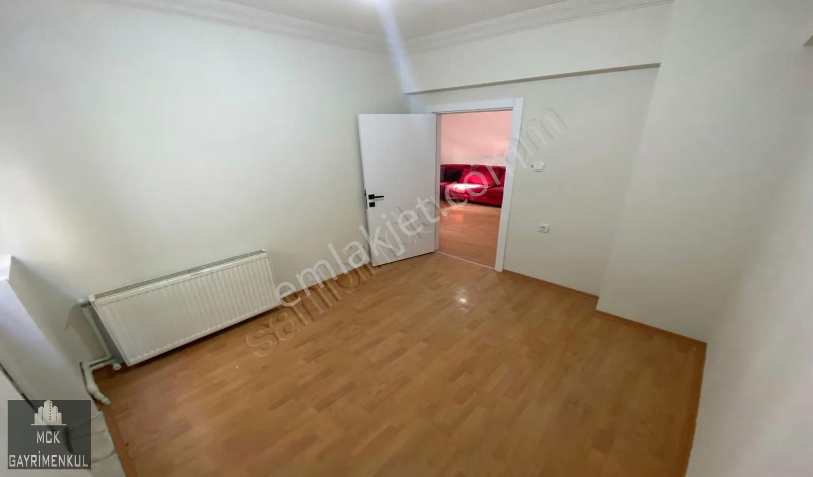 Yunus Emre Caddesi Yakını Yapılı Balkonlu 3+1 Bahçe Kat - Görsel 15