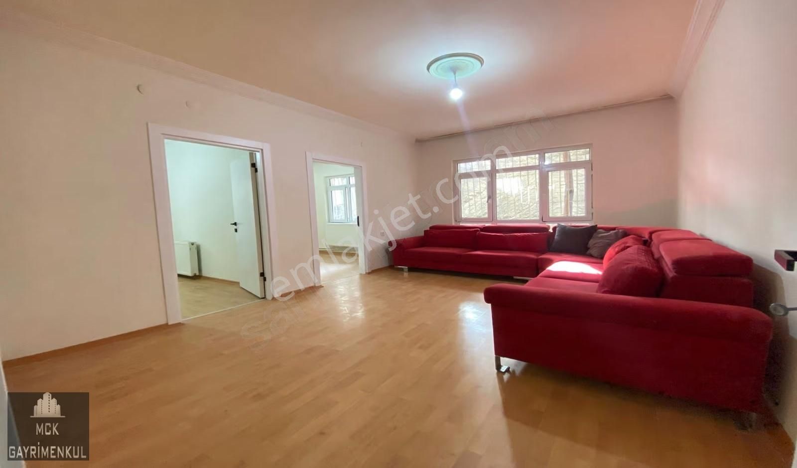 Yunus Emre Caddesi Yakını Yapılı Balkonlu 3+1 Bahçe Kat - Görsel 10