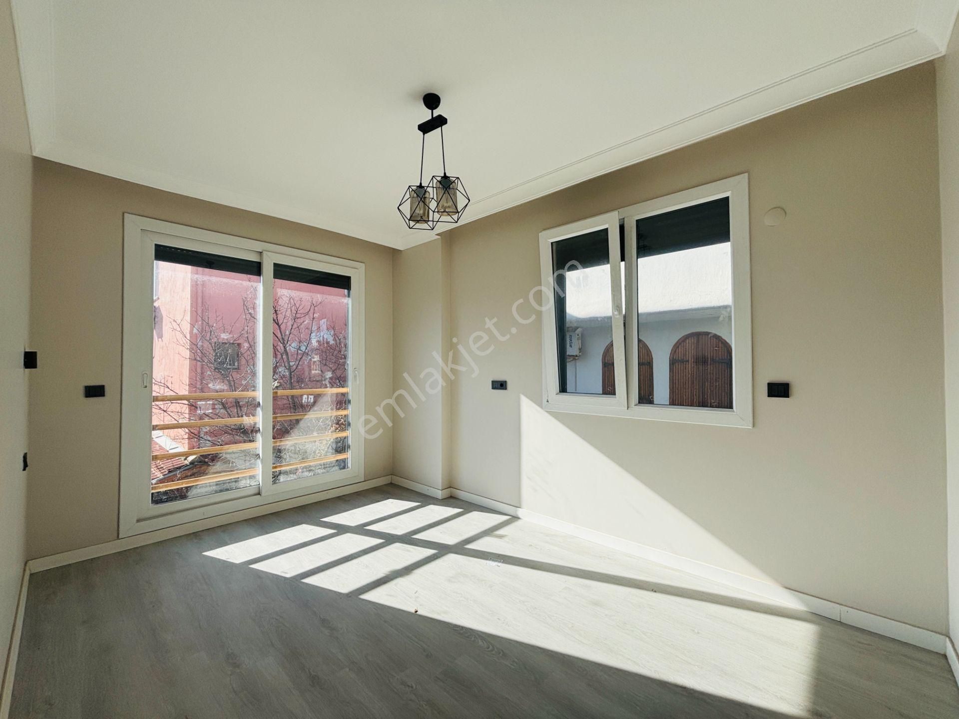 Seferihisar Payamlı'da Merkezi Konumda Müstakil Ferah Yapılı Satılık 3+1 Villa - Görsel 31