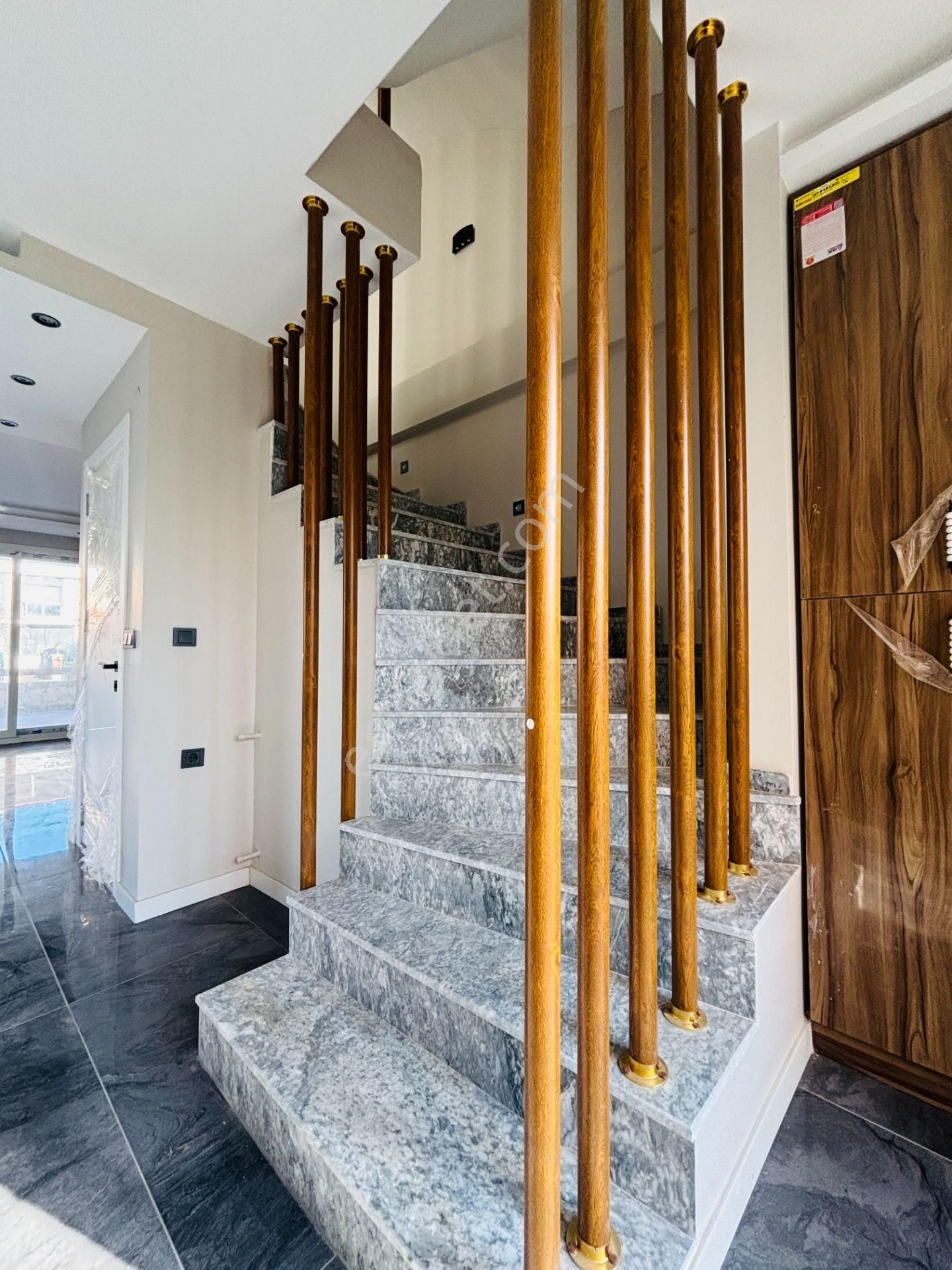 Seferihisar Payamlı'da Merkezi Konumda Müstakil Ferah Yapılı Satılık 3+1 Villa - Görsel 22