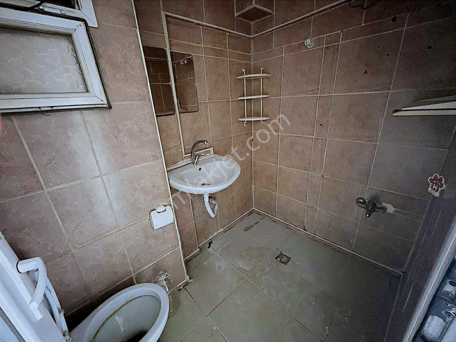 Karabağlar Yunus Emre Mah. 2+1 85 M2 Kiralık Daire - Görsel 4