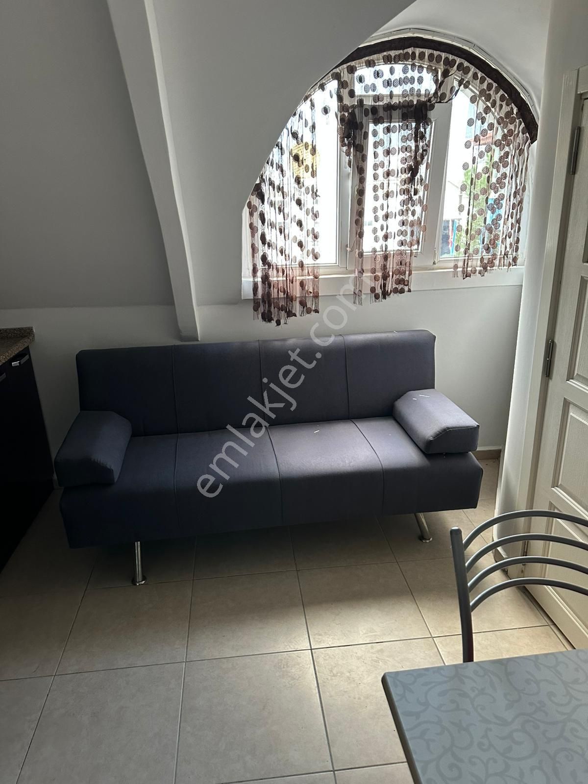 Zeytinköyde Yerden Isıtma Depozitosuz Klimalı 1+1 Kiralık Eşyalı Çatı Katı Apart - Görsel 10