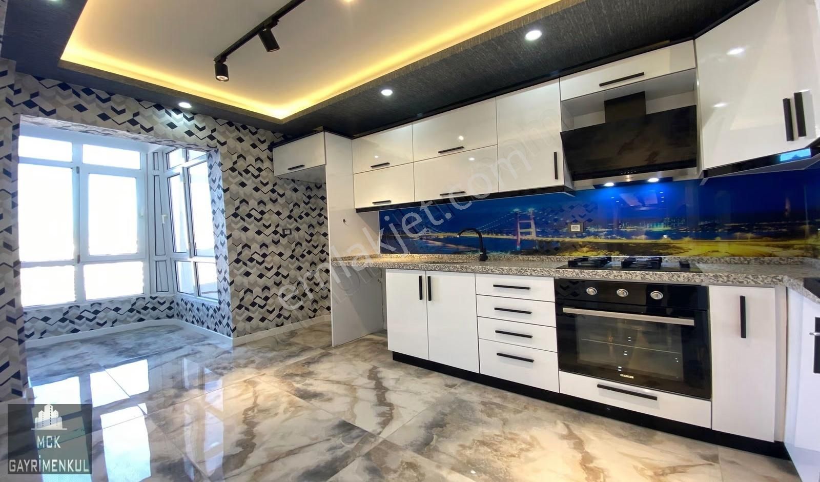 Şenlik Bloklarında Şehir Manzaralı Lüx Yapılı Ebv Banyolu 3+1 - Görsel 20