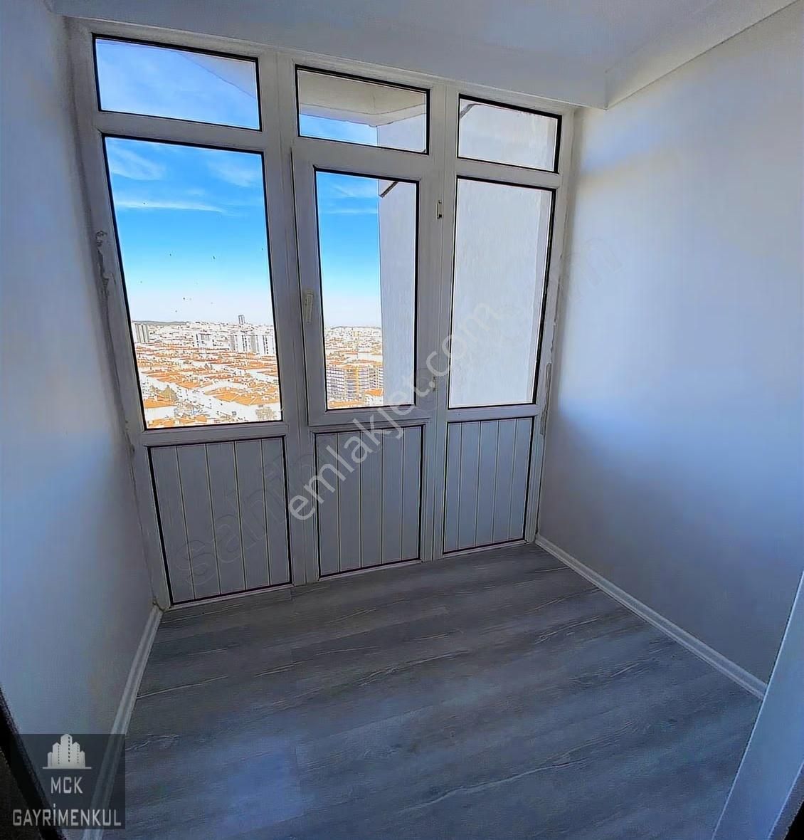 Şenlik Bloklarında Şehir Manzaralı Lüx Yapılı Ebv Banyolu 3+1 - Görsel 25