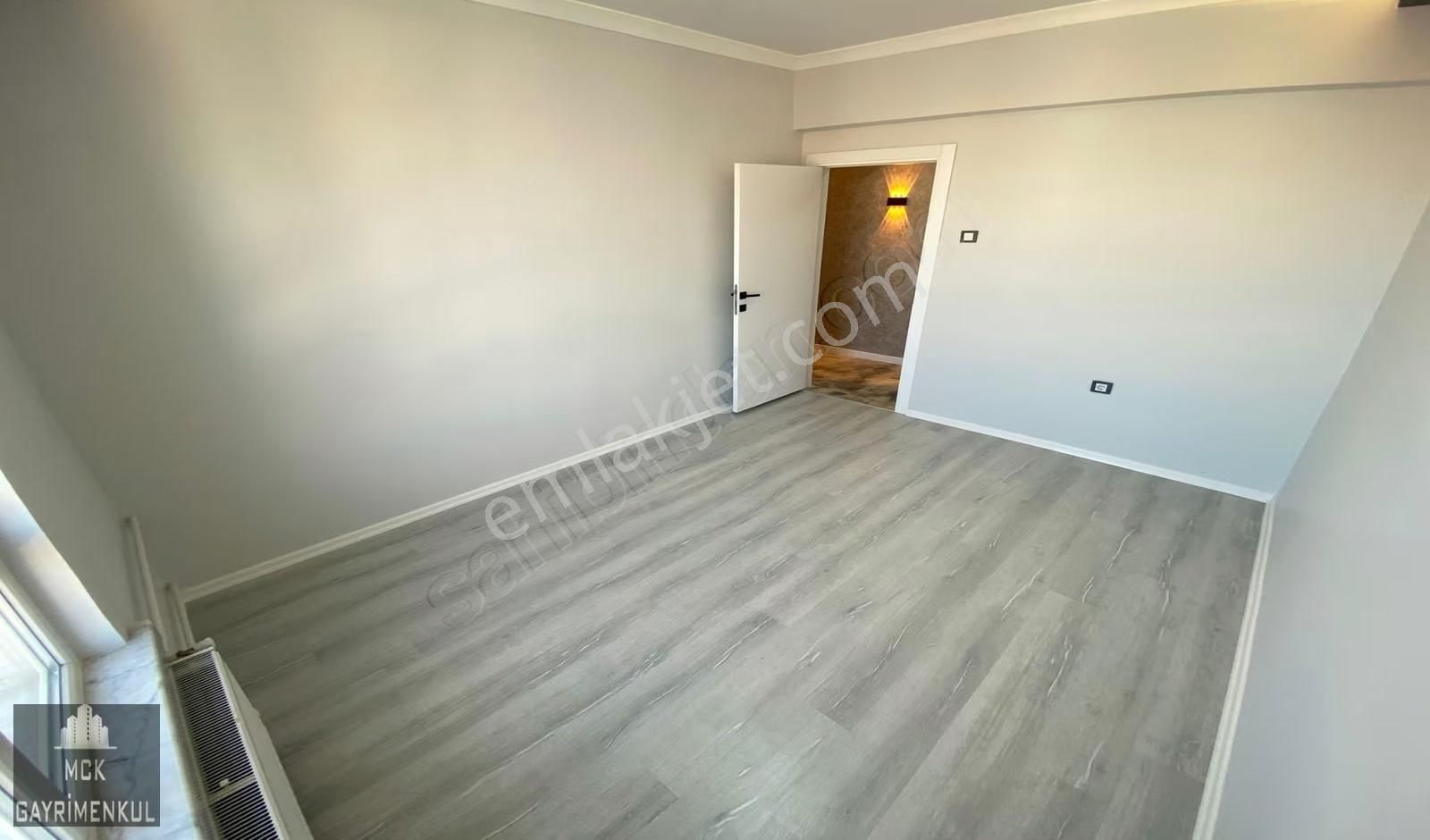 Şenlik Bloklarında Şehir Manzaralı Lüx Yapılı Ebv Banyolu 3+1 - Görsel 17