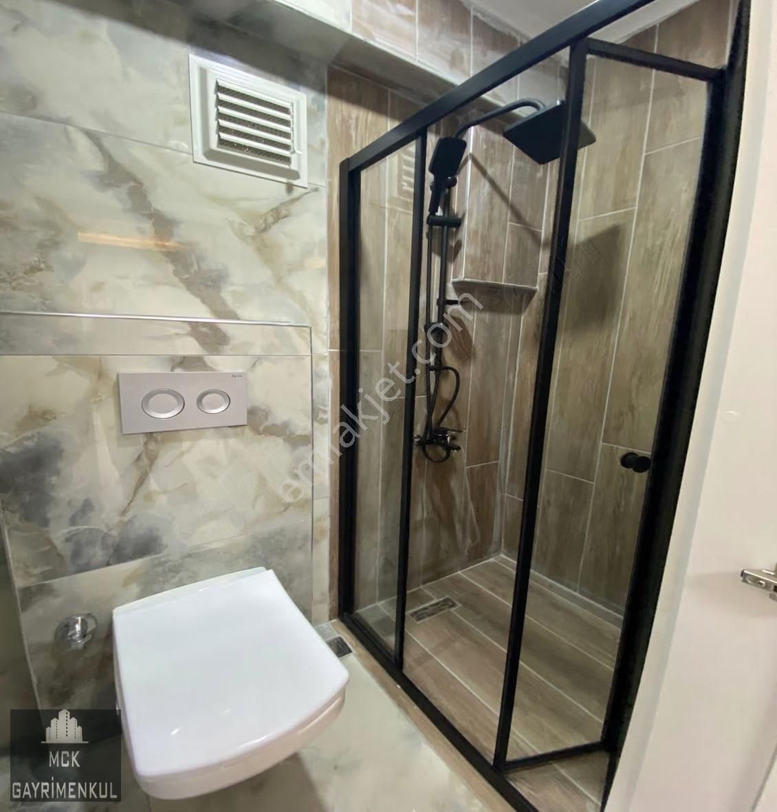 Şenlik Bloklarında Şehir Manzaralı Lüx Yapılı Ebv Banyolu 3+1 - Görsel 14