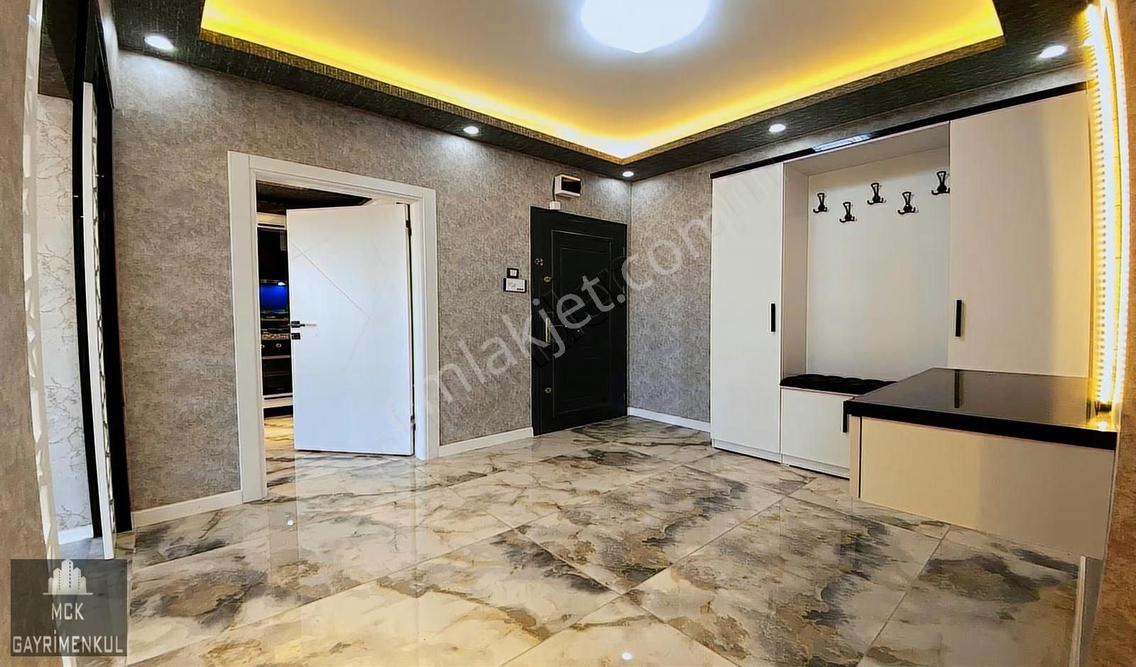 Şenlik Bloklarında Şehir Manzaralı Lüx Yapılı Ebv Banyolu 3+1 - Görsel 6