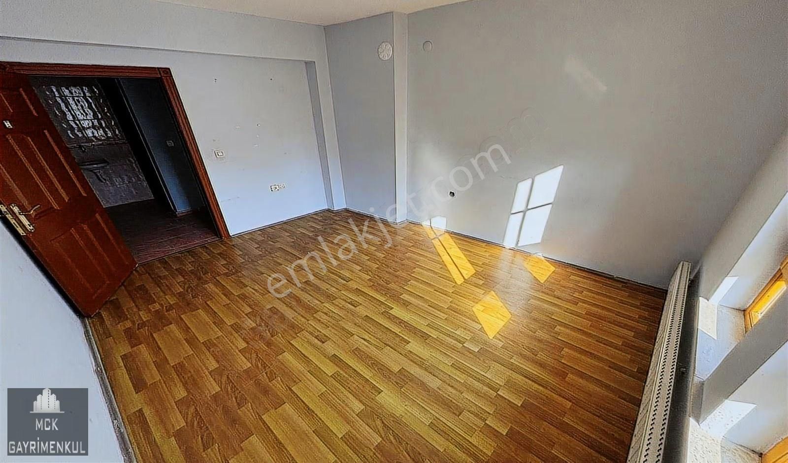 Mck'dan Bölük Caddesi Yakını Katta Masrafsız 3+1 Daire - Görsel 3