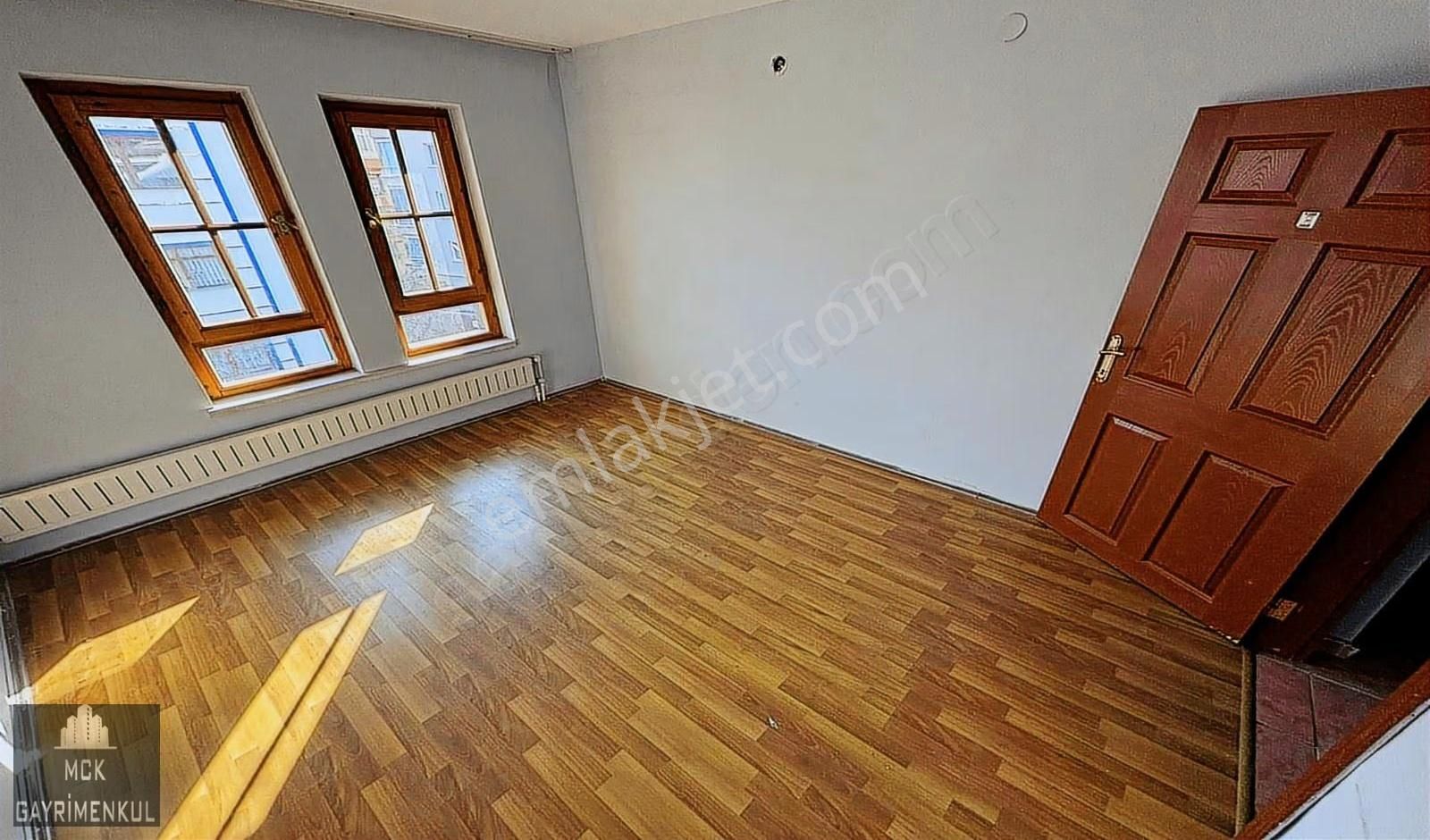 Mck'dan Bölük Caddesi Yakını Katta Masrafsız 3+1 Daire - Görsel 16