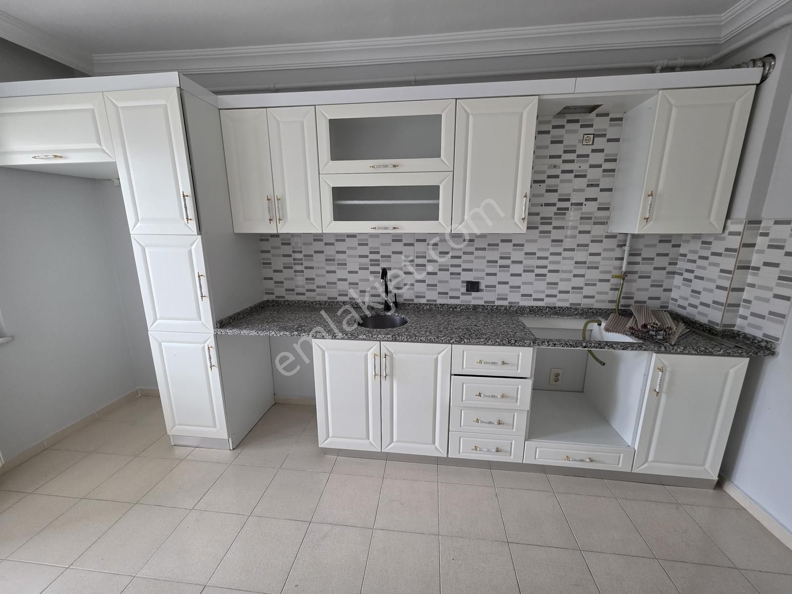 Ermax'dan Pelitlide Merkezi Konumda Kiralık 3+1 Daire - Görsel 17