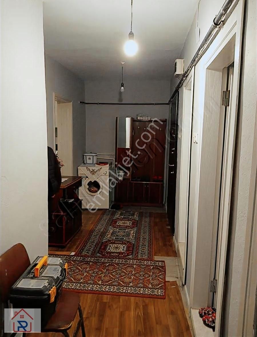 Metro Durağına Yakın Eşyalı Kiralık Daire - Görsel 2