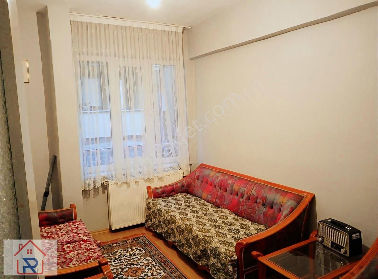 Metro Durağına Yakın Eşyalı Kiralık Daire