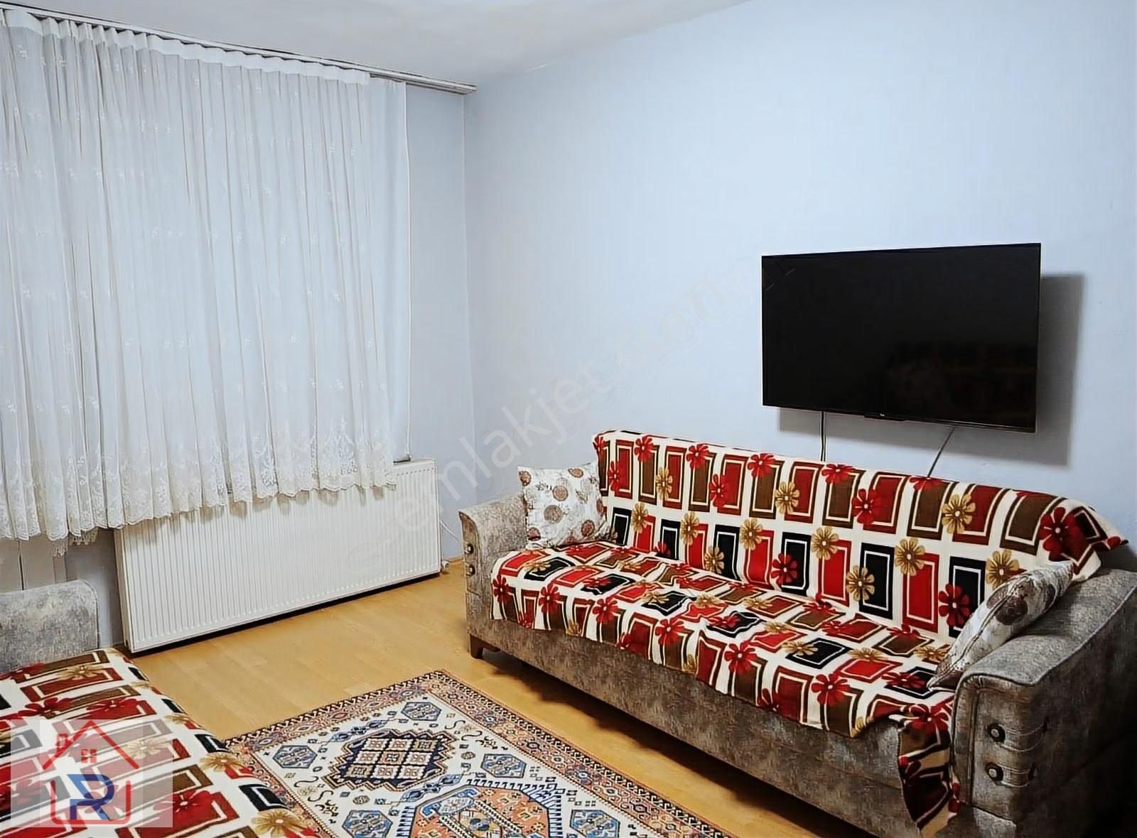 Metro Durağına Yakın Eşyalı Kiralık Daire - Görsel 3