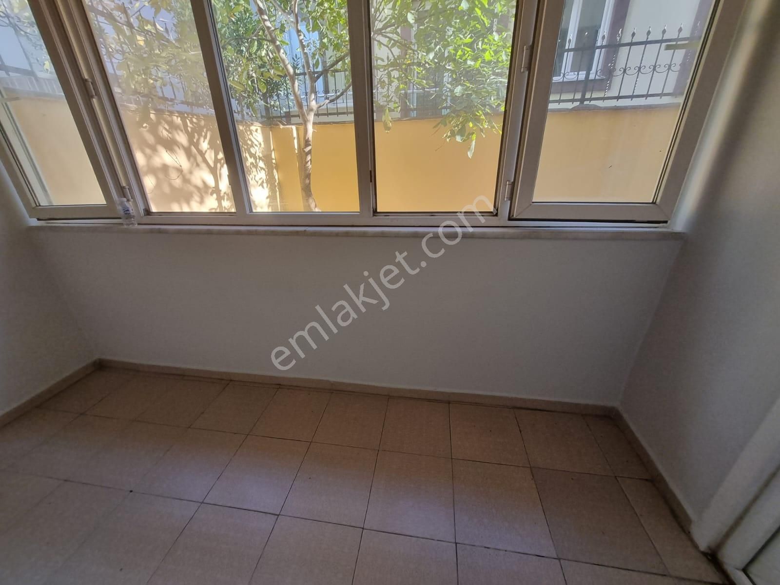 Oryaştan Ataşehir İçerenköyde Eşyalı,balkonlu 85m2 2+1 Daire - Görsel 3