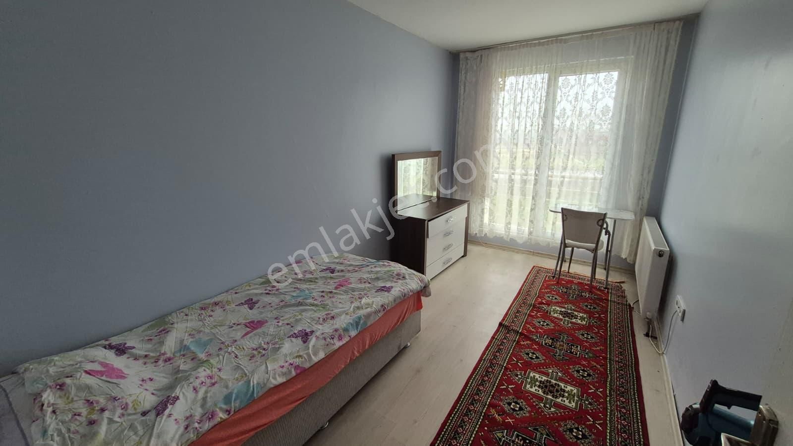 B&u Gayrimenkulden Karabulutta Kiralık 2+0 Eşyalı Balkonlu Daire - Görsel 5