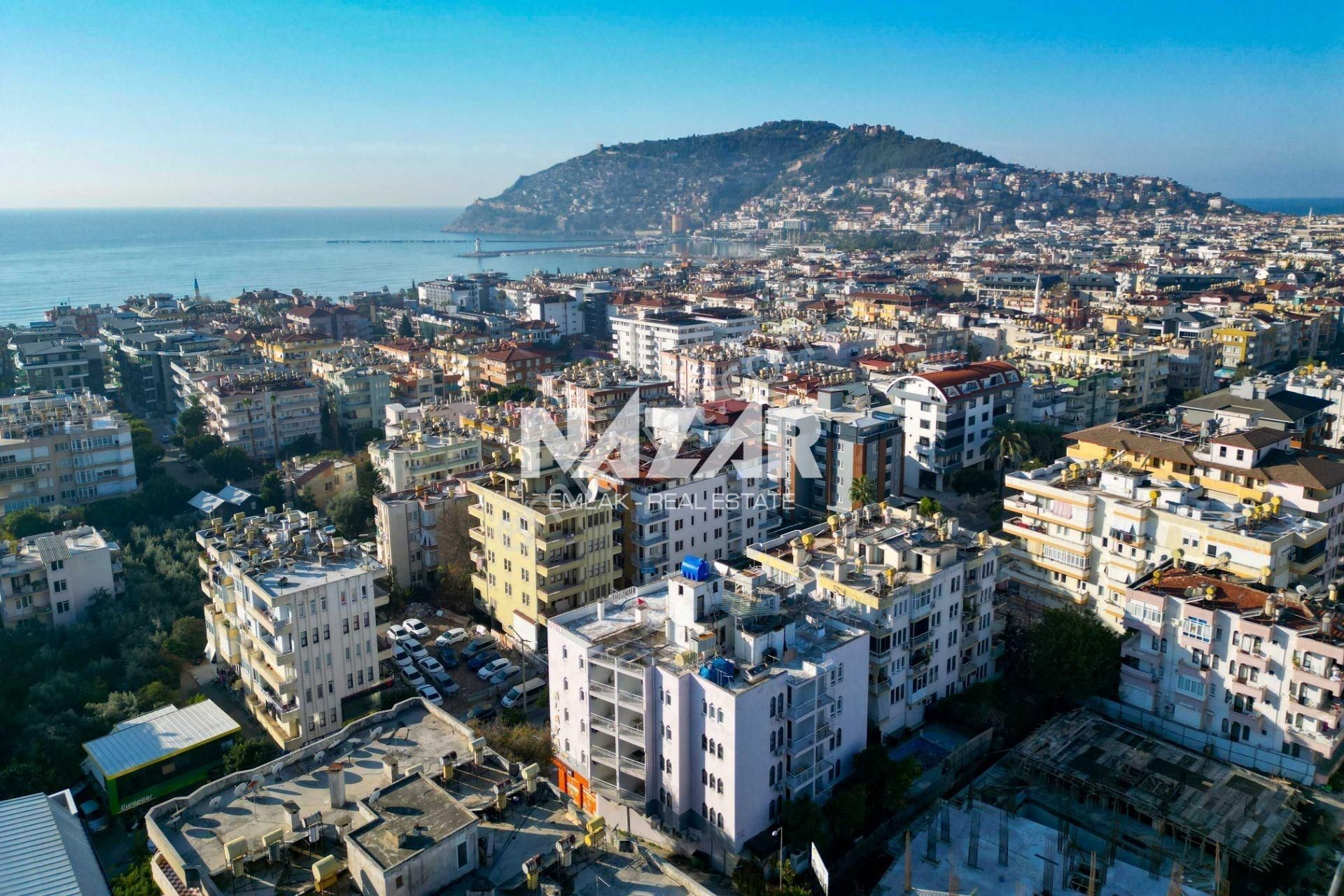 Alanya Merkez Güllerpınarı’nda 180 M² Satılık İşyeri / Dükkan