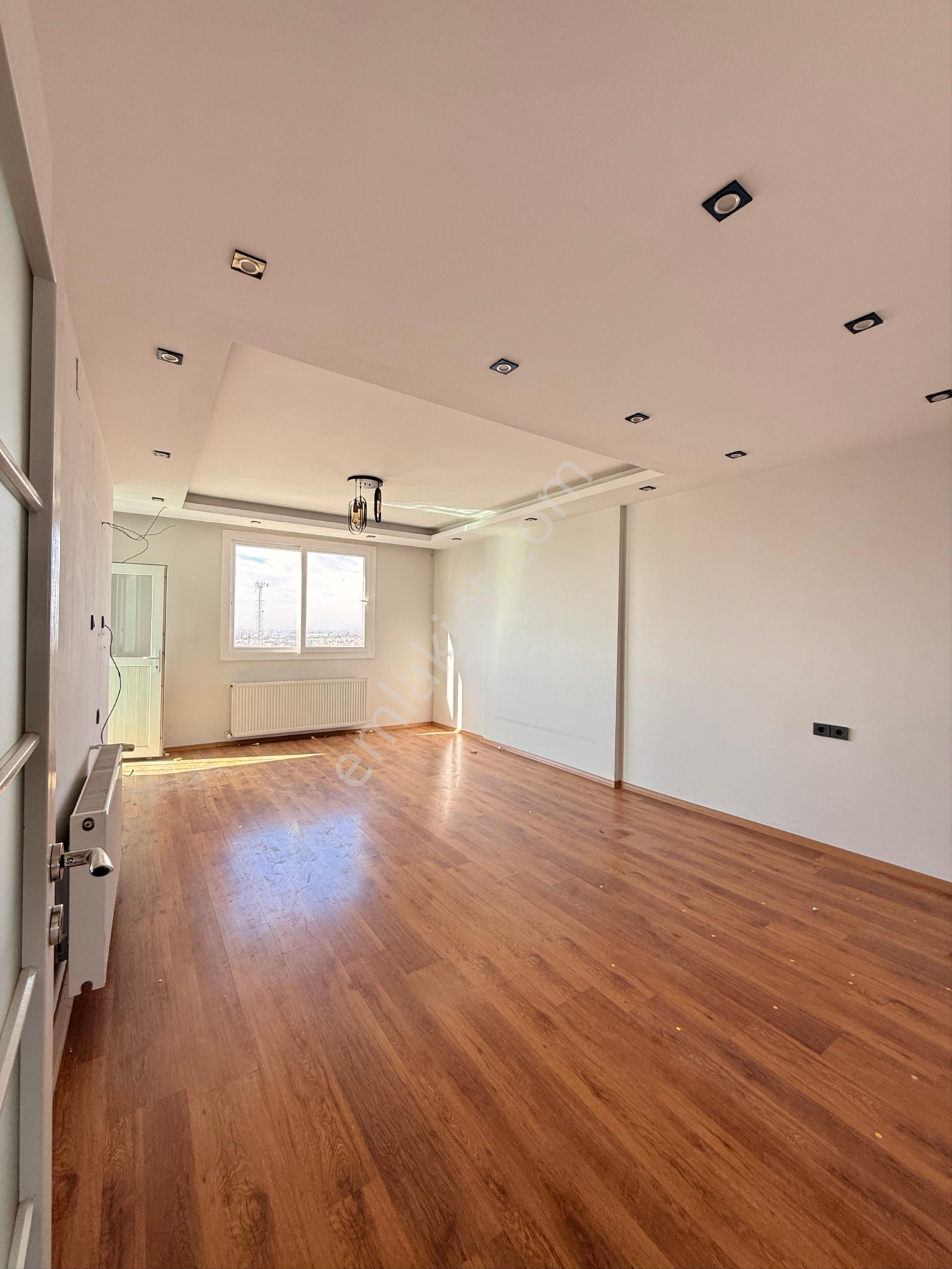 Remint’den Öğretmenler Bulvarı Üzeri 3+1 Kapalı Mutfak Doğalgazlı Cam Balkonlu Satılık Daire Kaçmaz!