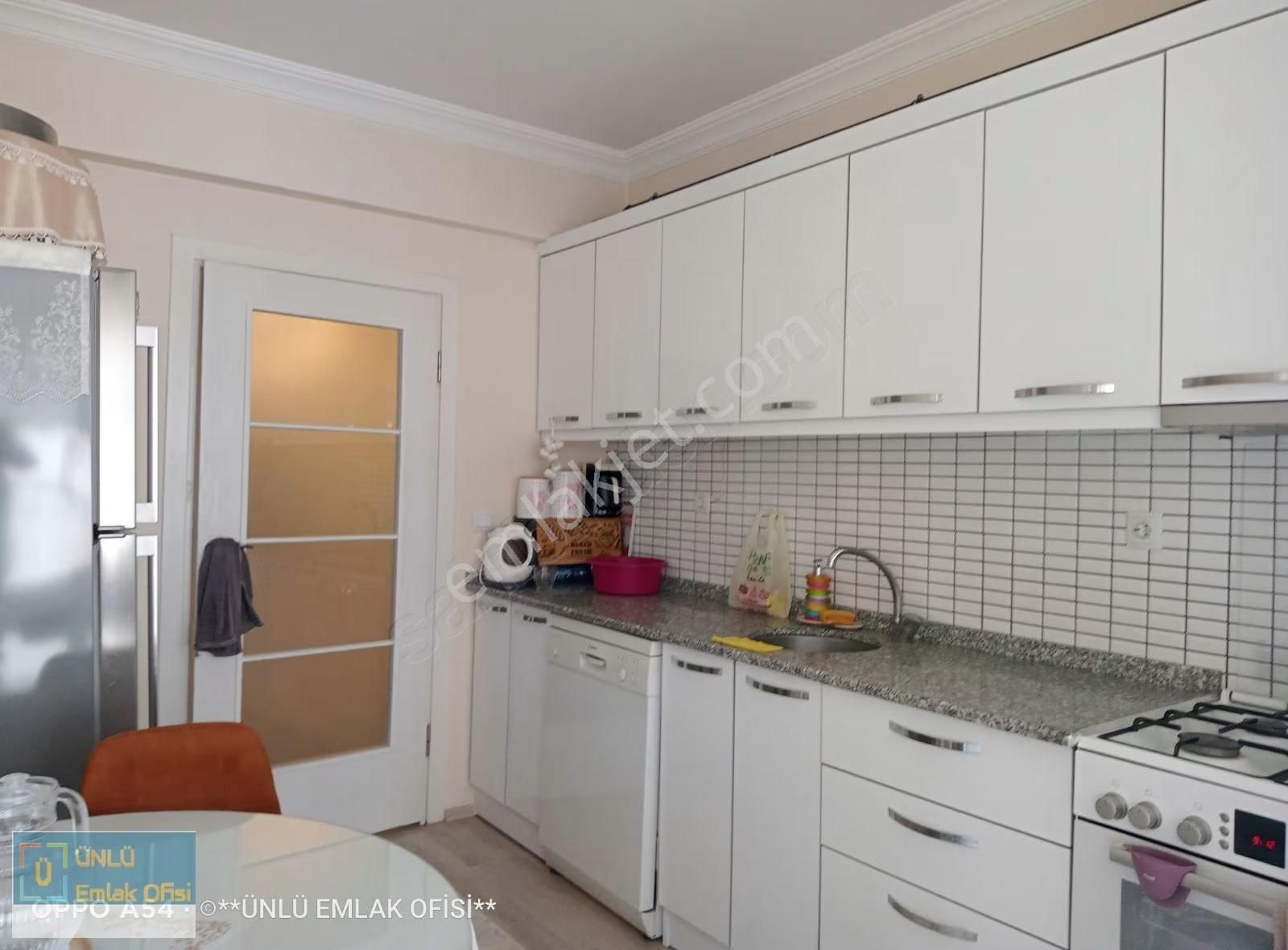 Ünlü Emlaktan Yatay Mimarili Arakat Kombili Manzaralı 3+1 Daire - Görsel 20