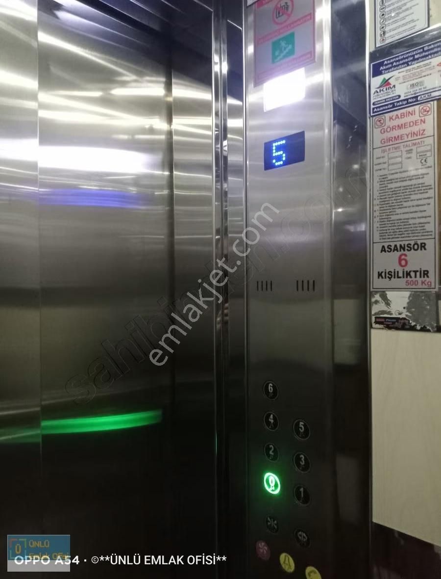 Ünlü Emlaktan Yatay Mimarili Arakat Kombili Manzaralı 3+1 Daire - Görsel 29