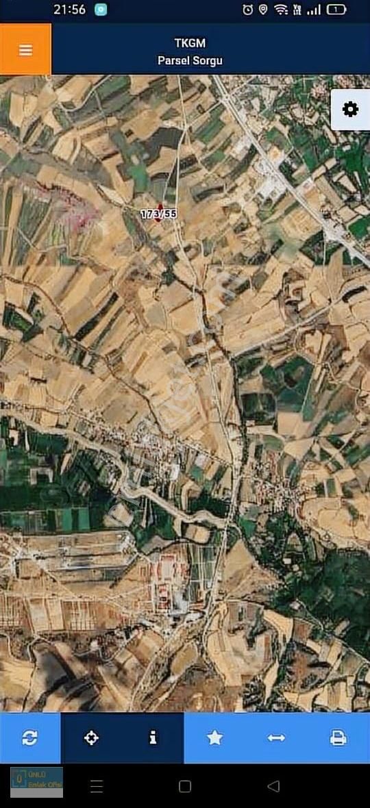 Ünlü Emlaktan Şehre Yakın Konumda Acil Satılık Yola Cephe Bahçe - Görsel 4