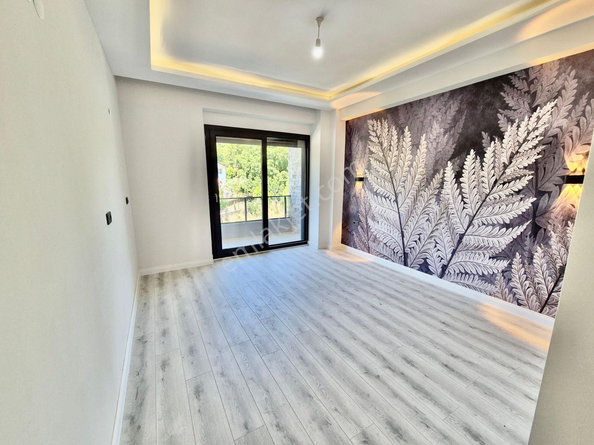 ▓ Karabuluttan▓göz Alıcı Tasarımıyla Doğanın İçinde Havuzlu 4+1 Satılık Villa - Görsel 22