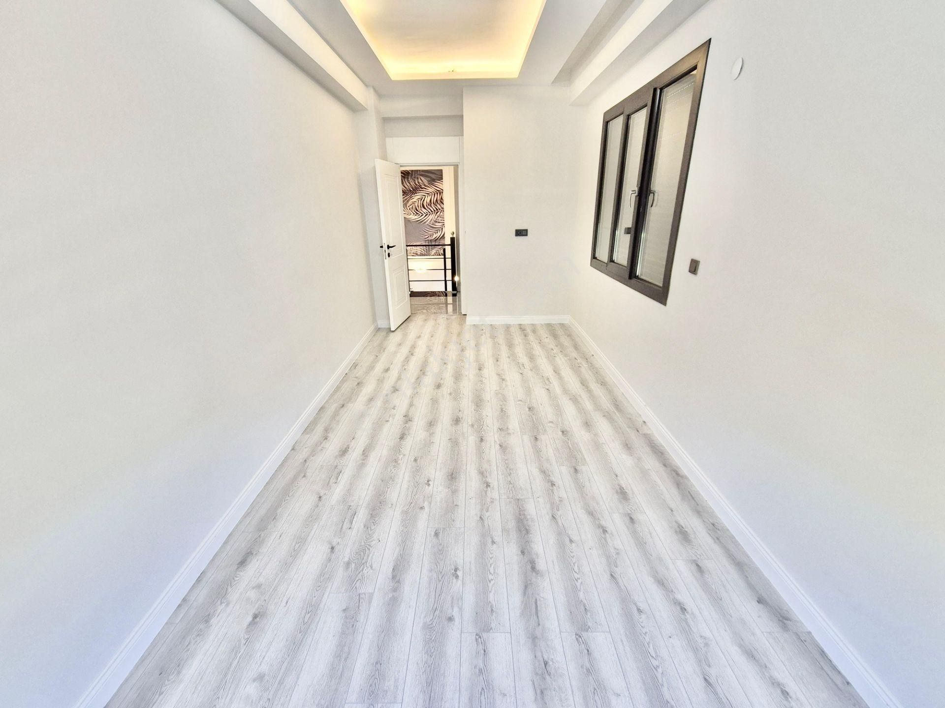 ▓ Karabuluttan▓göz Alıcı Tasarımıyla Doğanın İçinde Havuzlu 4+1 Satılık Villa - Görsel 2