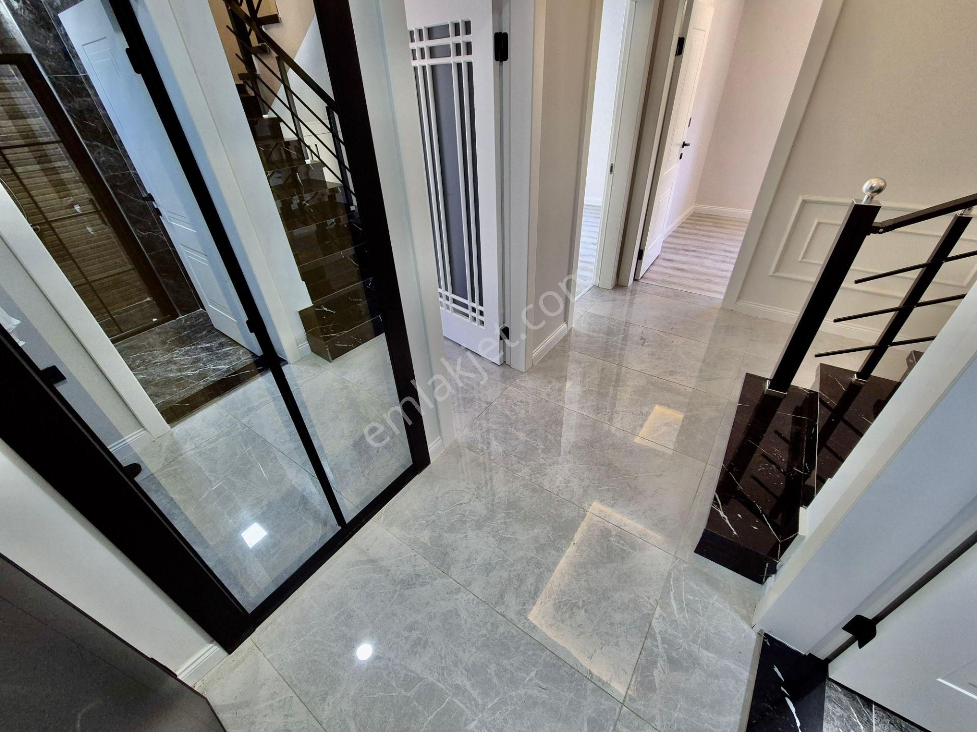 ▓ Karabuluttan▓göz Alıcı Tasarımıyla Doğanın İçinde Havuzlu 4+1 Satılık Villa - Görsel 35