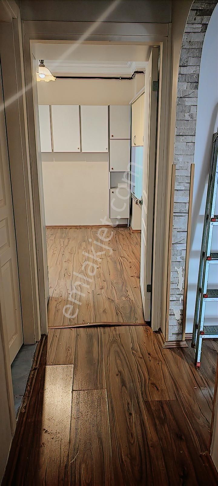 Engin Erdem Den 2+1 Kat 1 Köşe Masrafız Daire 37.500 Tl - Görsel 4