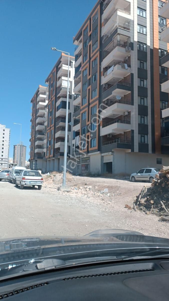 Göbeklitepe Emlaktan Mehmetçikte Kiralık Geniş Köşebaşı Dükkan