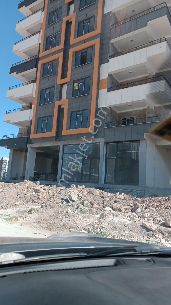Göbeklitepe Emlaktan Mehmetçikte Kiralık Geniş Köşebaşı Dükkan - Görsel 2