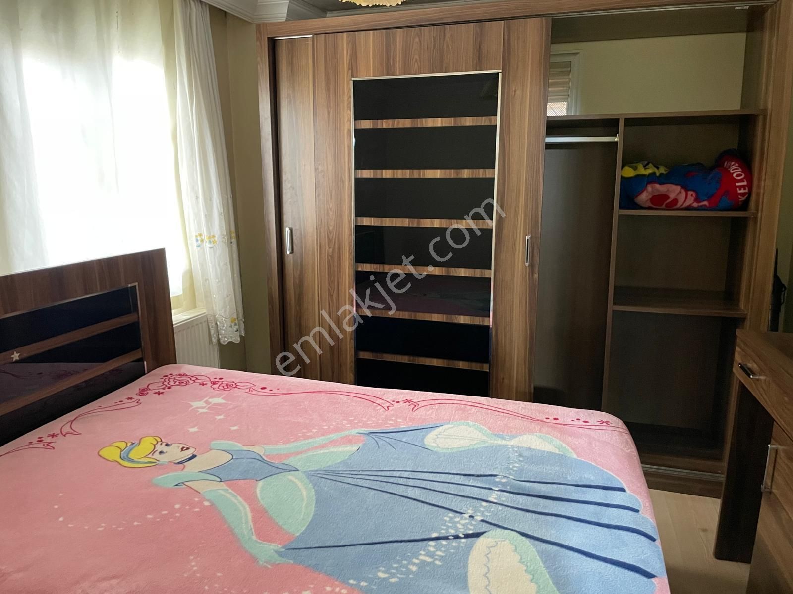 Aydınlıkevler Mahallesinde Kiralık Eşyalı Daire
