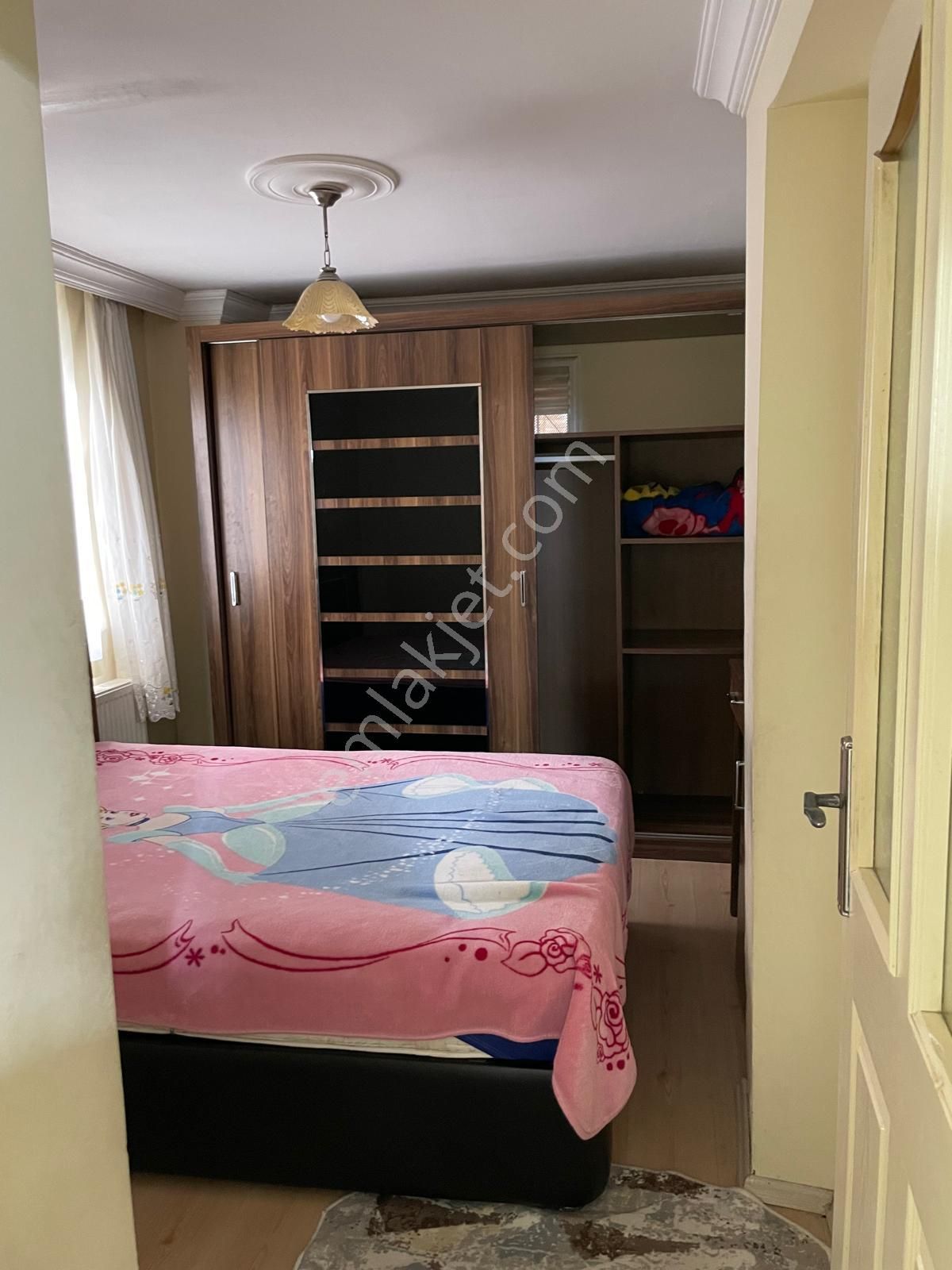 Aydınlıkevler Mahallesinde Kiralık Eşyalı Daire - Görsel 2
