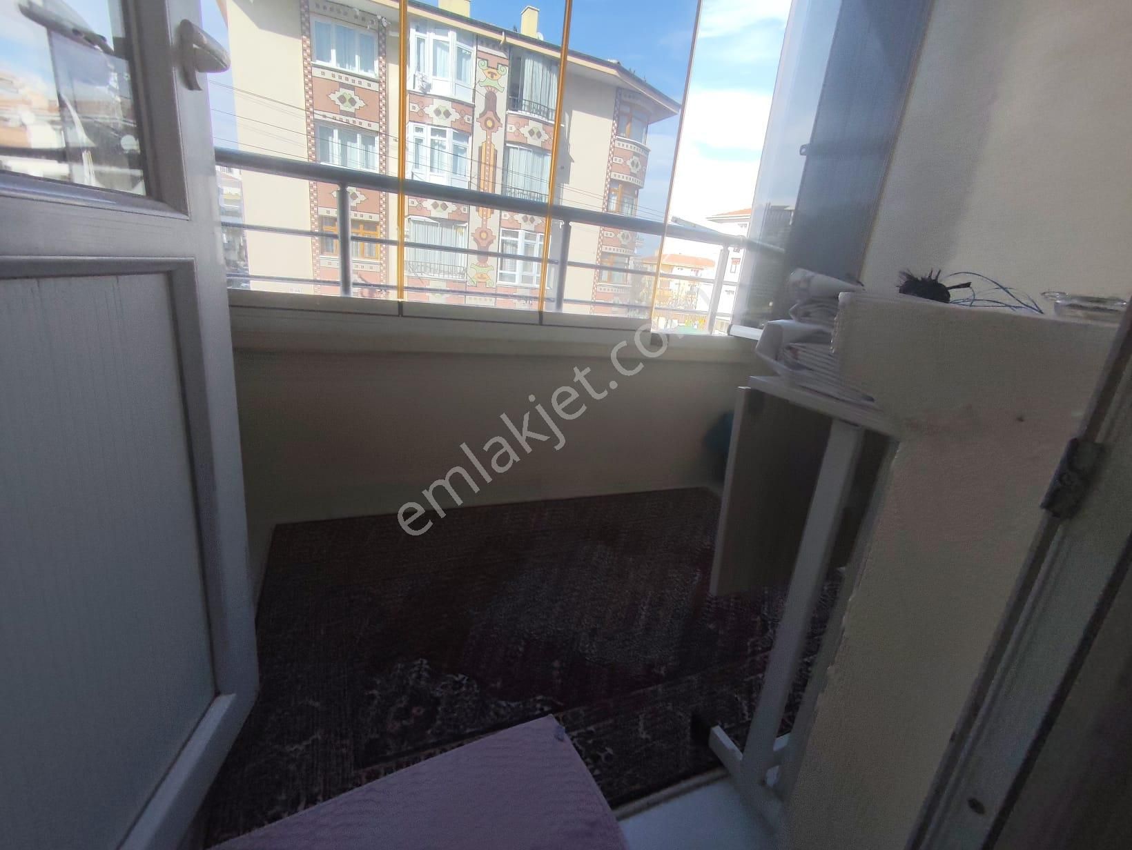 Yılmaz Gayrimenkulden 10 Yıllık 3+1 1 Kat Ful Yapılı Kacırılmayacak 3+1 Fırsat Dairesi - Görsel 18