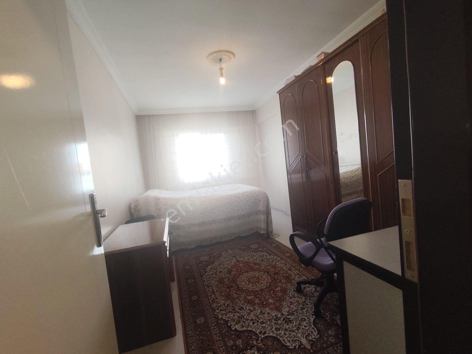 Yılmaz Gayrimenkulden 10 Yıllık 3+1 1 Kat Ful Yapılı Kacırılmayacak 3+1 Fırsat Dairesi - Görsel 5