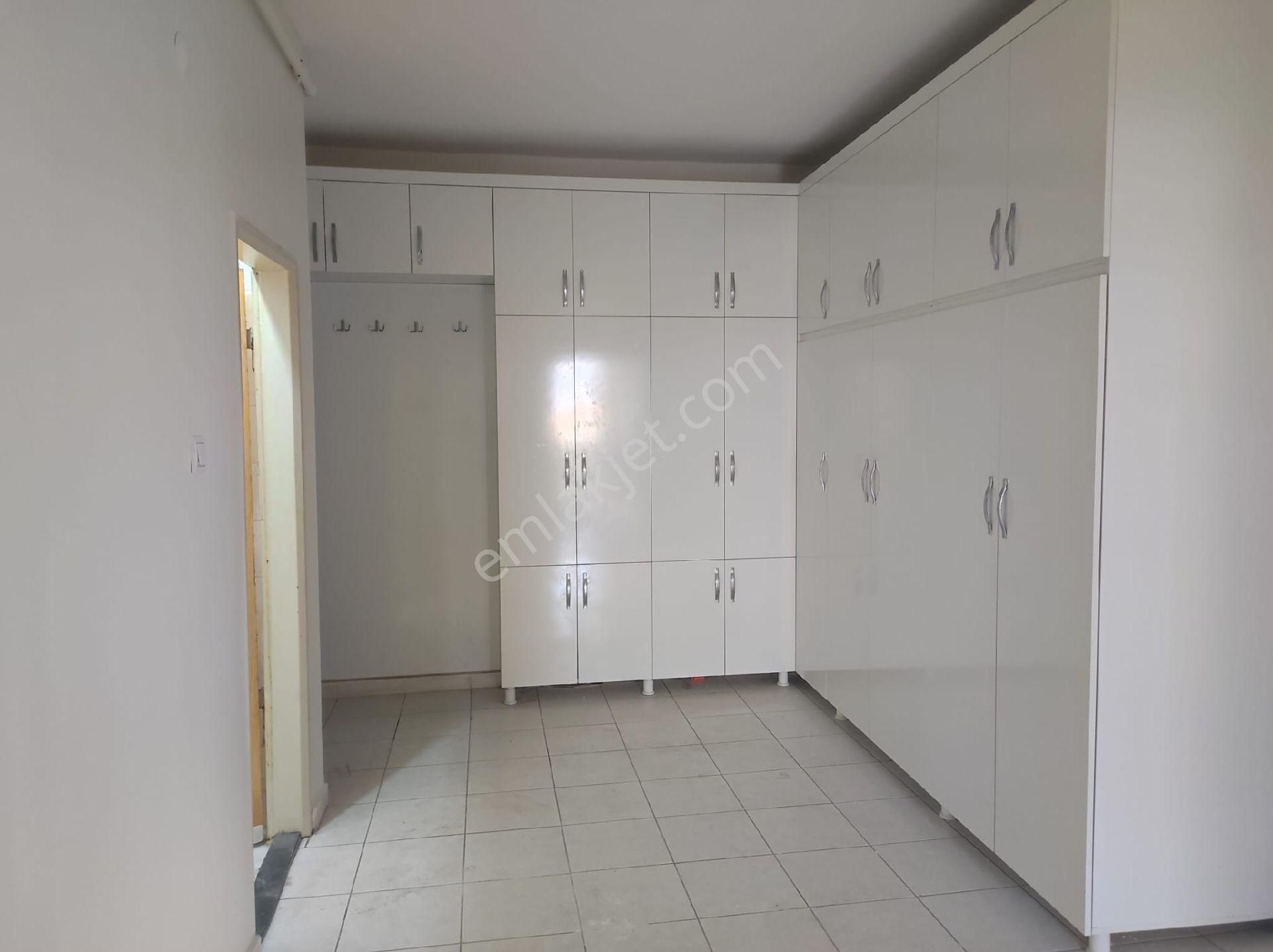 Gaziler Çeşme Durağı Civari Satilik 3+1 Arakat Daire - Görsel 2