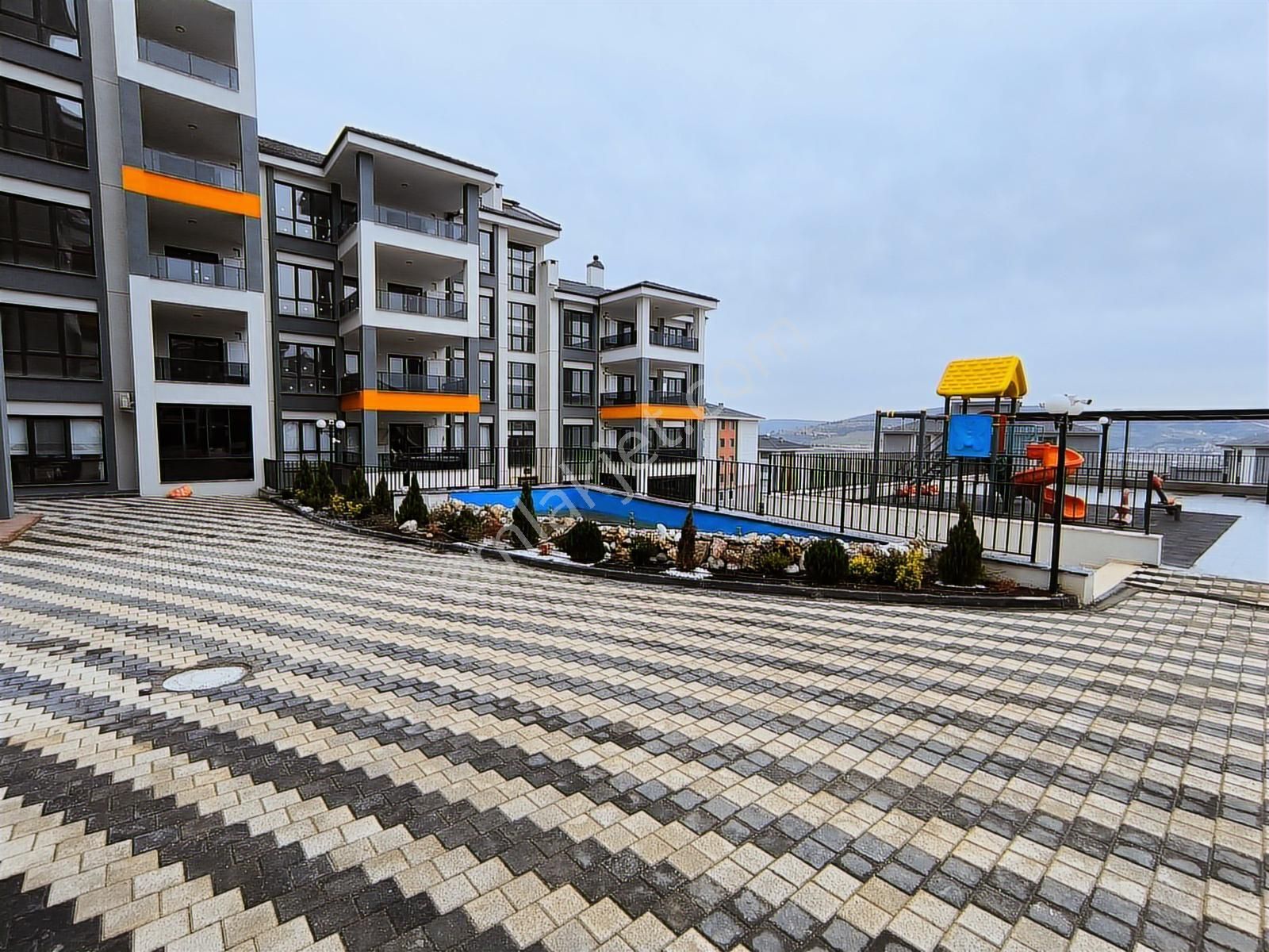 Kariyer'den Canpark Sitesi 131 M² Zemin Kat 3+1 Satılık Acill - Görsel 26