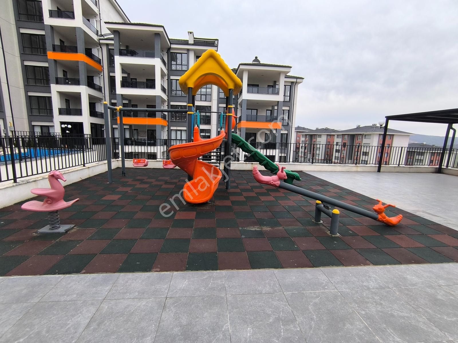 Kariyer'den Canpark Sitesi 131 M² Zemin Kat 3+1 Satılık Acill - Görsel 18