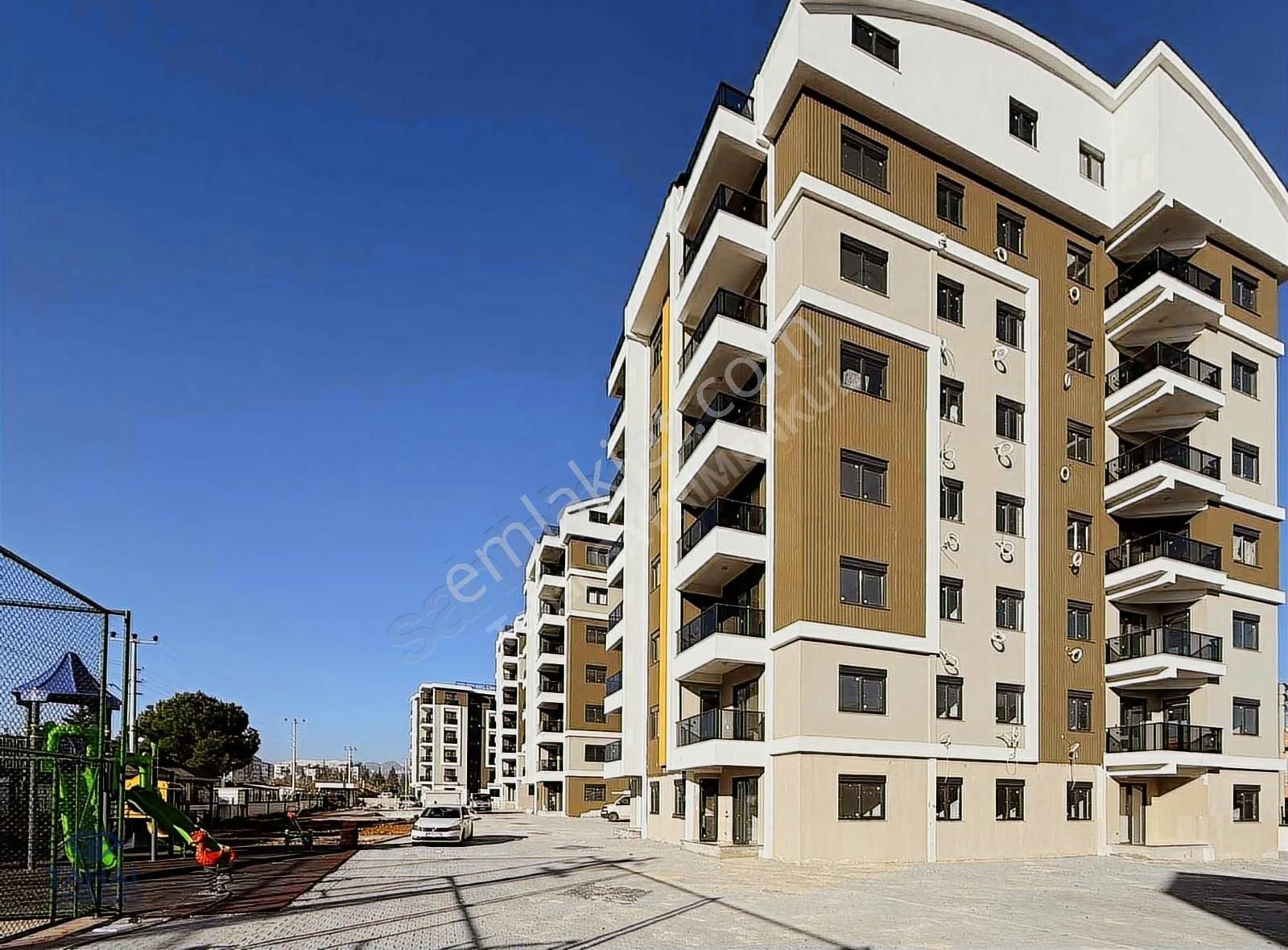 Habibler Mah. Site İçerisinde Satılık 3+1 Lux Daire