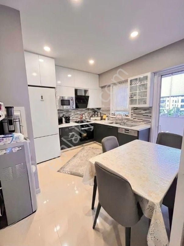 Erenköy Minibüs Caddesi 3+1 120m2 Net Emsalsiz,balkonlu,ebeveyn Bayolu İskanlı