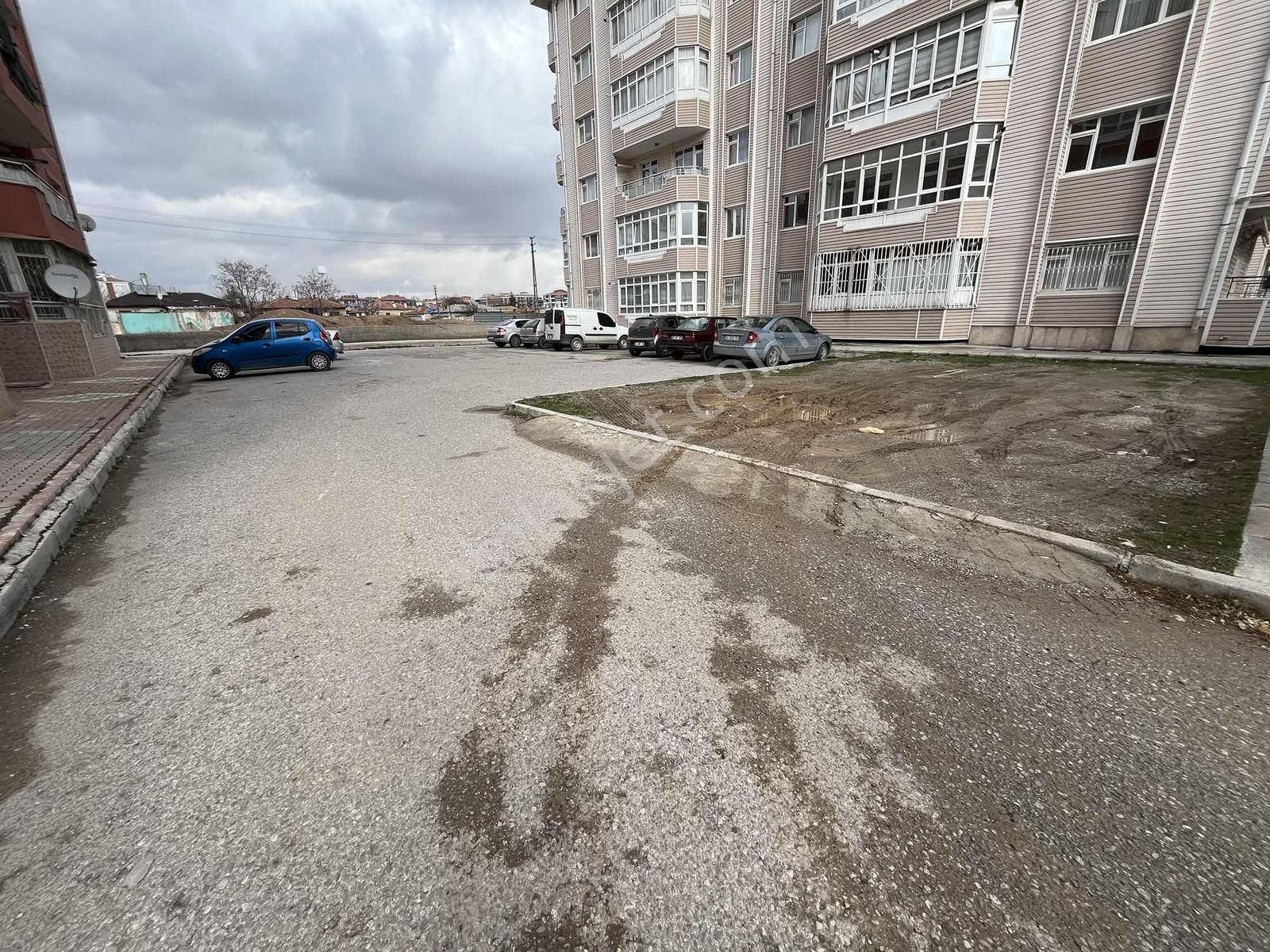 Hacıveyiszade Mahallesi.mevlana Siteleri 3+1 Geniş Fırsat Daire - Görsel 20